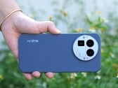O Realme GT 8 Pro apresenta um módulo de câmera Ricoh GR intercambiável, conforme revelado em imagens práticas, fotos para a imprensa e um vídeo promocional. (Fonte da imagem: @feni_book)