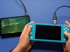 Um Nintendo Switch Lite modificado transmite a jogabilidade por HDMI para um monitor externo (Fonte da imagem: Taki II via YouTube)