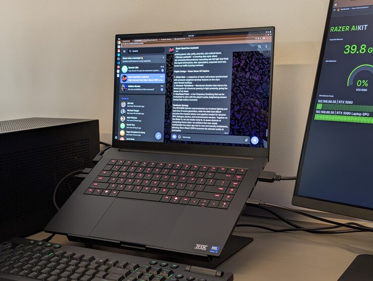 O Intel Blade 16 tem o mesmo design externo que o AMD Blade 16 existente