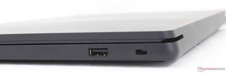 Direito: USB-A 2.0, trava Kensington