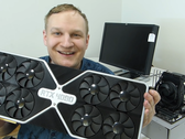 A próxima GPU Nvidia AD102 RTX 4090 poderá atingir 100 TFLOPs FP32 de desempenho. (Fonte de imagem: Captain's Workspace no YouTube)