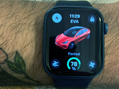 O aplicativo Apple Watch da Tesla foi lançado com algumas funções básicas (Fonte da imagem: Ryan Anderson/X)