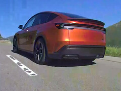 O Tesla Model Y Performance trim de 2026 (Fonte da imagem: @stenboo/X)