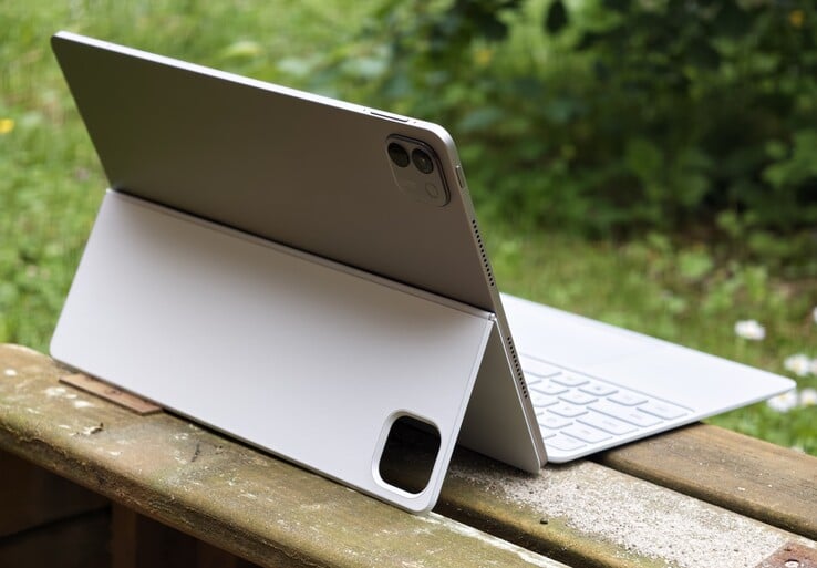 Honor MagicPad 4 com capa de teclado na análise