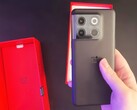 O OnePlus 10T não suporta carga sem fio, ao contrário do OnePlus 9. (Fonte de imagem: NTFTW)