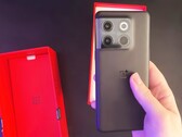 O OnePlus 10T não suporta carga sem fio, ao contrário do OnePlus 9. (Fonte de imagem: NTFTW)
