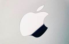 Apple pode ser a primeira empresa a ser multada de acordo com a Lei de Mercados Digitais. (Imagem: Alex Kalinin)