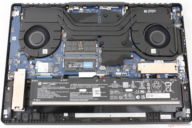 Parte interna do Omen 17z