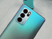 A OPPO Reno 6 Pro. (Fonte: The Mobile Indian)
