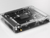 A Qualcomm também mostrou o Snapdragon Dev Kit em um acabamento transparente. (Fonte da imagem: Qualcomm)