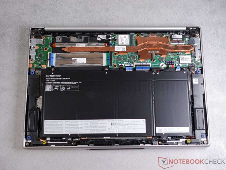 Uma olhada no site Chromebook 14 revela mais códigos QR que oferecem acesso instantâneo aos guias de manutenção oficiais.