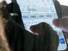 Oppo A6s Pro na chuva.