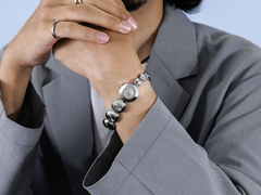 O Seiko Power Design Project Collection 1 (na foto) pode ser usado como pulseira, acessório ou apenas como relógio. (Fonte da imagem: Seiko)