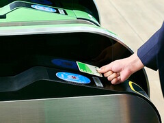 Alguns cartões IC FeliCa da Sony anteriores a 2017, incluindo os cartões Suica usados nas estações de trem JR East, são vulneráveis a hackers. (Fonte da imagem: Sony)