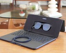 O Spacetop G1 possui conectividade 5G, Bluetooth 5.3 e Wi-Fi 7. (Fonte da imagem: Sightful)