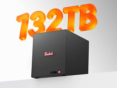 O ME Pro 370 de quatro compartimentos custa a partir de cerca de US$ 634 na China. Na foto: uma imagem promocional do NAS destacando o suporte a 132 TB de armazenamento.
