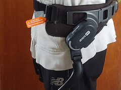 Os motores devem estar alinhados sobre os quadris. (Fonte da imagem: Notebookcheck)