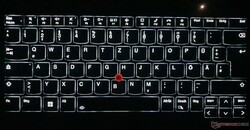 Teclado retroiluminado com dois níveis de luminosidade