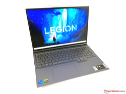 Em revisão: Lenovo Legion 5 Pro 16 G7. Modelo de teste, cortesia da Campuspoint.