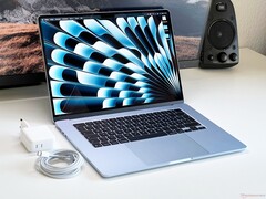 Espera-se que a próxima geração do MacBook Air chegue ao mercado em apenas alguns meses. (Fonte da imagem: Notebookcheck)