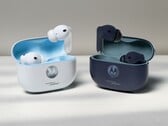 Os novos fones de ouvido da Motorola se juntarão aos Moto Buds 2 Plus (na imagem) e Moto Buds 2.