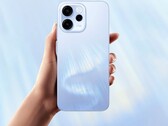O Oppo Reno15 FS 5G vem com uma câmera selfie de 50 MP em um corpo à prova d'água. (Fonte da imagem: Oppo)