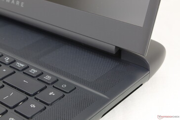 O design "Zero Hinges" combina mais com o resto do laptop e parece mais rígido do que o design anterior