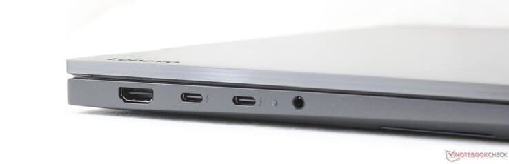 Esquerda: HDMI 2.1, 2 portas USB-C Thunderbolt 4 com DisplayPort 2.1 + Power Delivery (65 W), entrada de 3,5 mm para fones de ouvido