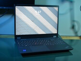 Análise do laptop Lenovo ThinkPad P16 G2: Melhorado com tela de 165 Hz e Nvidia RTX 2000 Ada