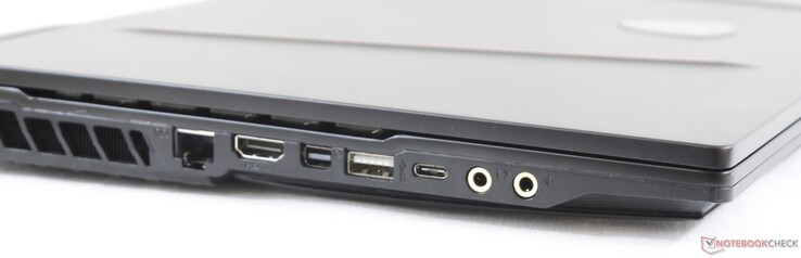 Left: Kensington Lock, 1 Gbps RJ-45, Mini-DisplayPort, USB Type-A 3.2 Gen 2, USB Type-C 3.2 Gen. 2, 3.5 mm headphones, 3.5 mm microphone