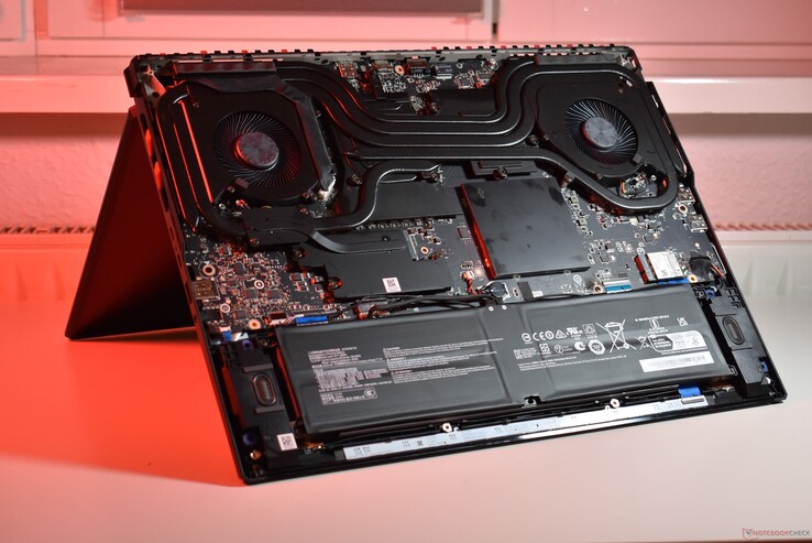 MSI Raider A18: Parte interna