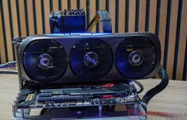 Medição de volume do Zotac Gaming GeForce RTX 4080 Super Trinity Black Edition