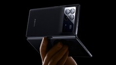 Após uma pausa de um ano, a Xiaomi pode retornar ao mercado de dobráveis em breve com um novo dispositivo.