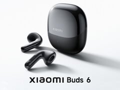 O Xiaomi Buds 6 em uma de suas três cores de lançamento.