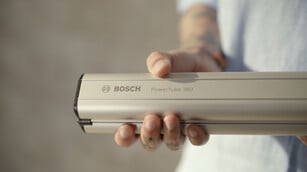 Também foi apresentada uma bateria compacta