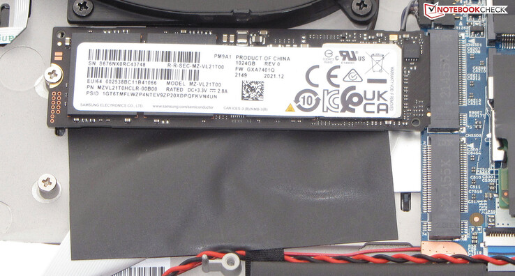 O X30 pode acomodar dois SSDs.