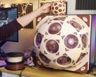 O SuperDome da Noctua reúne 15 ventoinhas no painel lateral de um PC para jogos.