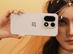 O OnePlus 15 é mais uma vez apontado como tendo uma bateria com capacidade de 7.300 mAh. Na foto: uma imagem promocional do telefone principal. (Fonte da imagem: OnePlus)