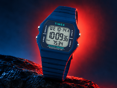 O relógio Timex TW5M55700JQ possui uma caixa de resina octogonal de 40 mm
