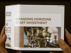 O Huawei Mate XT, na foto, deve encontrar seu par este ano com uma alternativa da Samsung. (Fonte da imagem: Huawei)