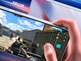 Uma nova tecla WIN na estrutura inferior ajusta a vibração e a resposta ao toque em três níveis e controla cinco modos de iluminação
