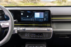 Apesar de uma grande tela de infoentretenimento, as funções de controle de mídia e climatização ainda são realizadas por botões e botões físicos. (Fonte da imagem: Hyundai)