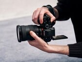 A Sony A7r VI usa um novo sensor full-frame de 66,8 MP.