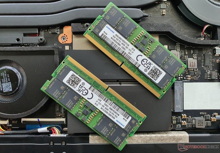 Configuração de canal duplo: 2x 16 GB DDR5-4800 RAM (classificação única)