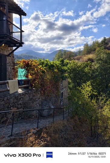 Vivo X300 Pro 24 mm configuração padrão.