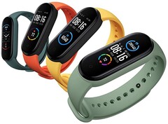 A Xiaomi Mi Band 5 tem sido elogiada por suas numerosas funções disponíveis a um preço baixo. (Fonte da imagem: Xiaomi/Amazon)