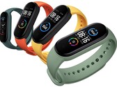 A Xiaomi Mi Band 5 tem sido elogiada por suas numerosas funções disponíveis a um preço baixo. (Fonte da imagem: Xiaomi/Amazon)
