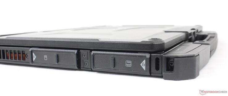 Esquerda: Porta-estilos, M.2 2280 NVMe SSD removível (padrão), M.2 2280 SSD SATA removível (opcional), leitor de Smart Card