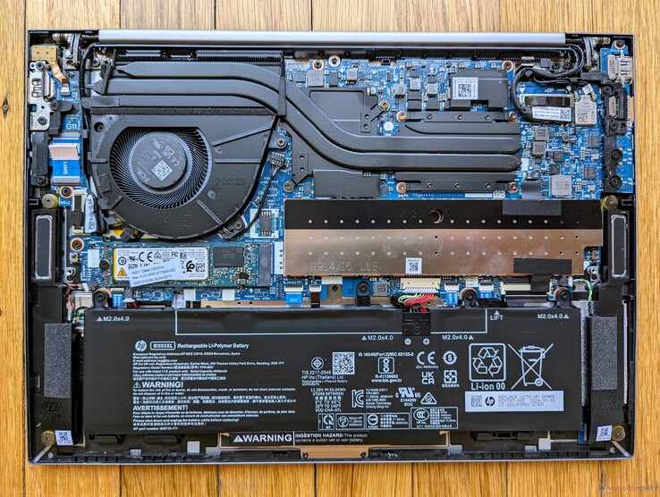 ZBook Firefly 14 G11. A capacidade da bateria é um pouco maior do que antes
