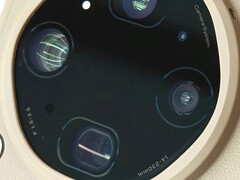 Os carros-chefe com câmera ultra, como o Oppo Find X9 Ultra mostrado aqui, poderão enfrentar em breve um problema de preço